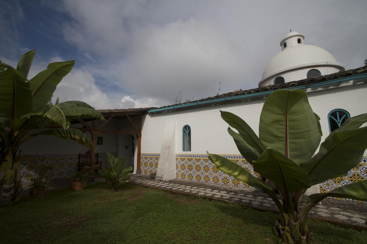 Las Palmeras Inn Otavalo Exterior foto